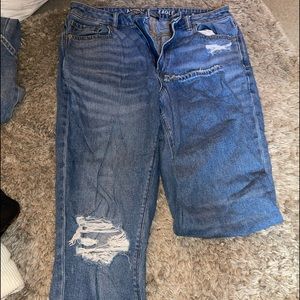 American eagle mom jeans